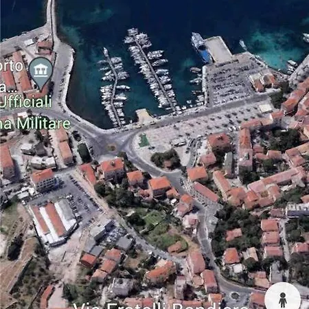Isola La Maddalena - * Λα Μανταλένα